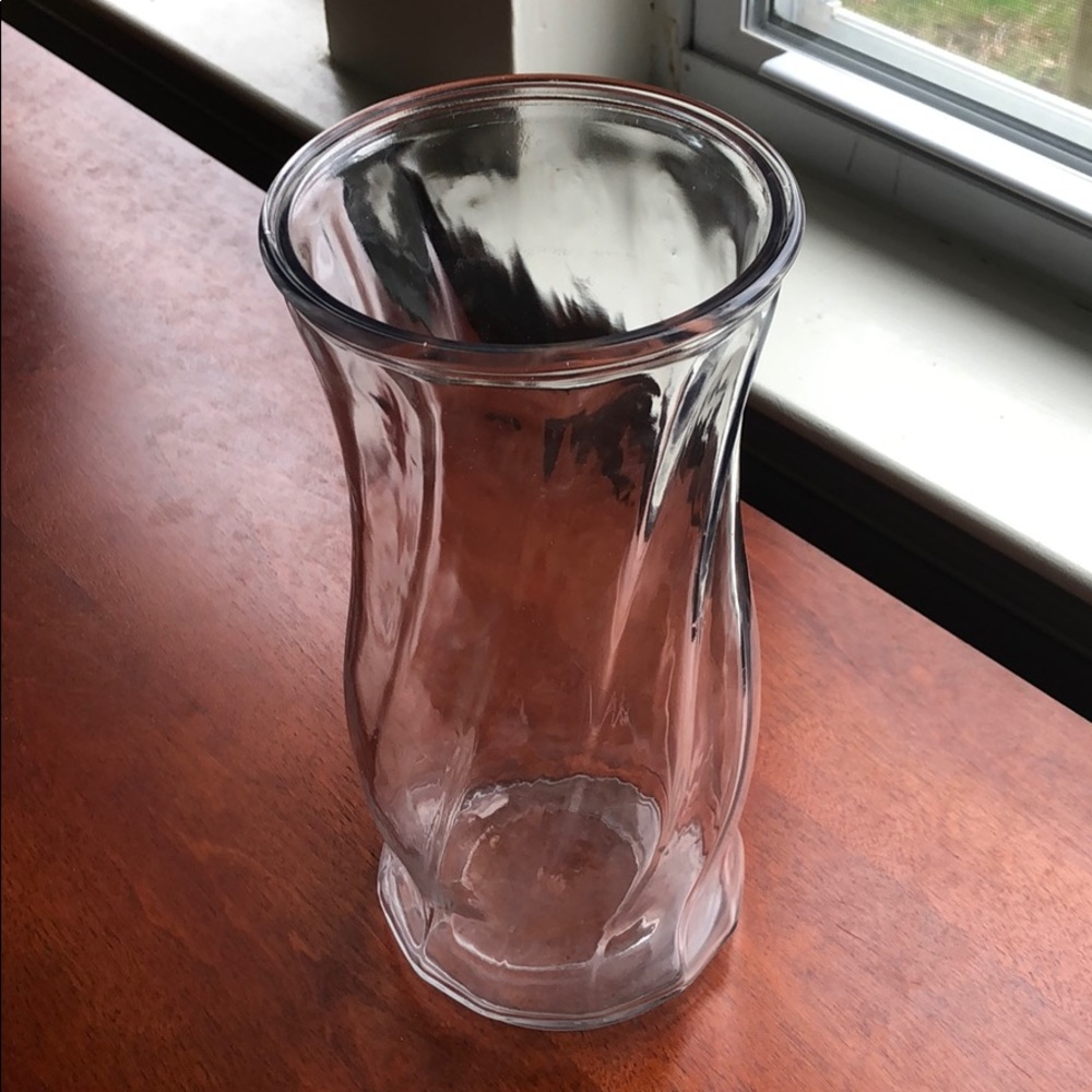 Glass vase